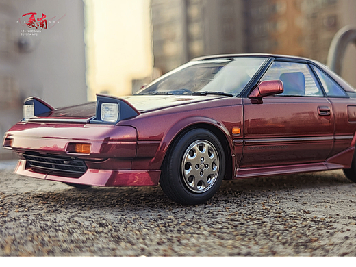 长谷川 1：24 TOYOTA MR2