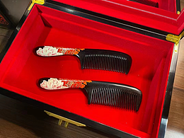 推光漆艺的手工木梳