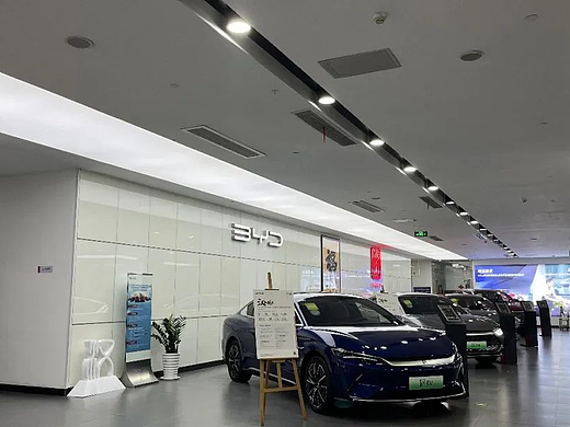 汽车4S店如何装修设计?七点打造舒适购车体验