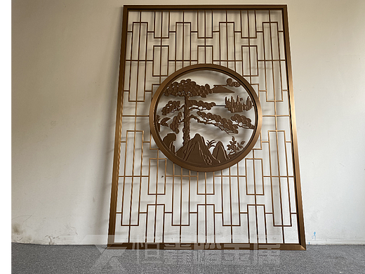 拉丝玫瑰金中式格栅 迎客松金属隔断 浮雕松树屏风