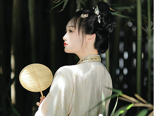 客片｜宋制温婉汉服写真