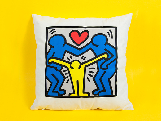 文创产品摄影——凯斯·哈林(Keith Haring）抱枕