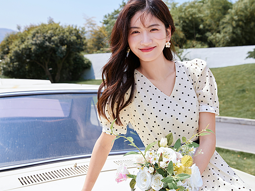 服饰摄影 亦谷 杭派女装拍摄 叶子 商业摄影海报 乐趣
