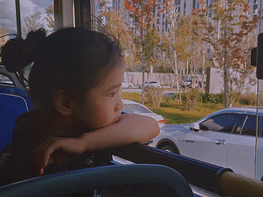 漫无目的的游走在城市之间（个人主页-ZNjYzNTAzMzI=） - 人像摄影 - 站酷设计师俊俊在呢原创素材 - 站酷ZCOOL