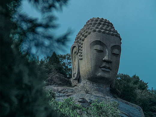 涅槃重生后的蒙山大佛