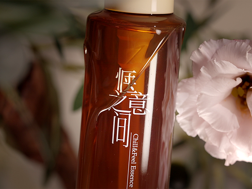 Chill&Feel 惬意之间 | Kolmar 精华沐浴油产品广告