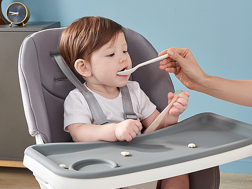 thanksbaby 餐椅拍摄