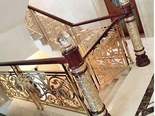 新中式风格雕花铜艺楼梯围栏有哪些特点