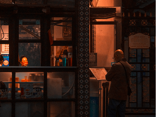 【微光城市之六】  