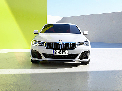 BMW 5 UE5 渲染