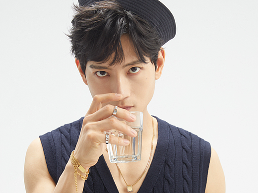 艺人张峻宁杂志拍摄