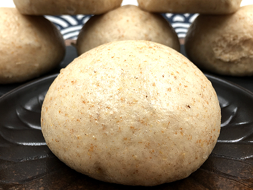 全麦馒头，无糖无油，松软有弹性，麦香味十足。