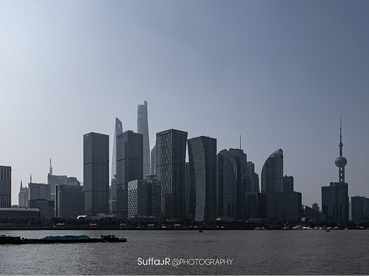 街头摄影 上海滨江之间