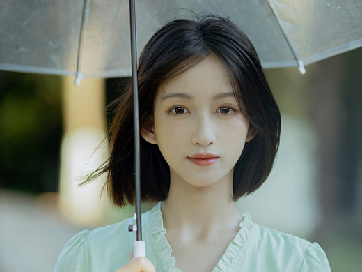光和轻盈的夏日