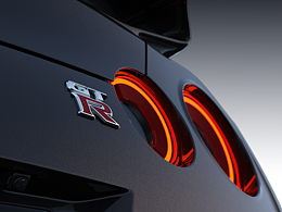 Nissan_GT-R_R35_CGI  破曉