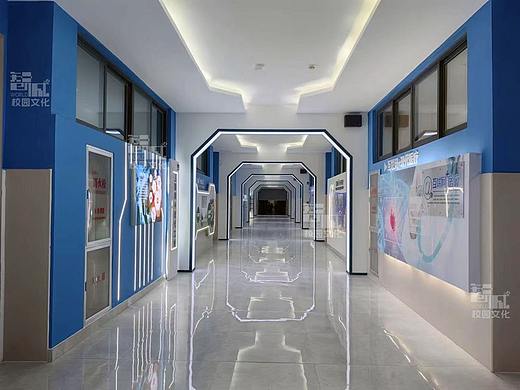 校园文化建设经验谈：充分利用校园走廊空间 打造学生第二课堂