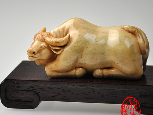 顽木作品《卧牛》