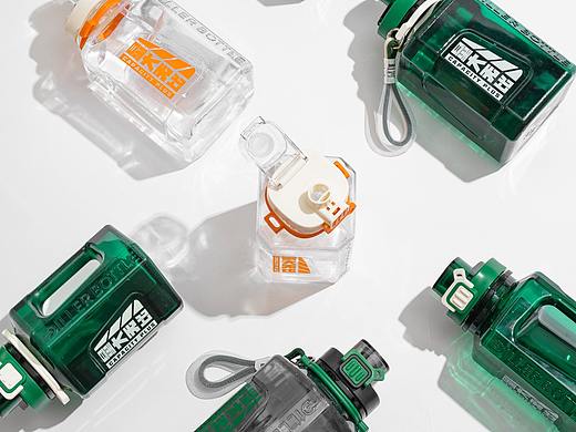DILLER —— Square DILLER BOTTLE