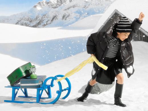 拍了下室内下雪Gxgkids 23aw campaign