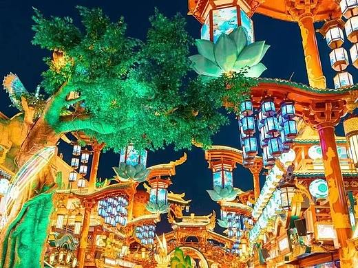沉浸式美食主题街区的规划设计