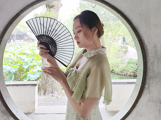 摄影--苏州拙政园拍照（个人主页-ZNjIxNDA1NjQ=） - 人像摄影 - 站酷设计师liufaqun原创素材 - 站酷ZCOOL