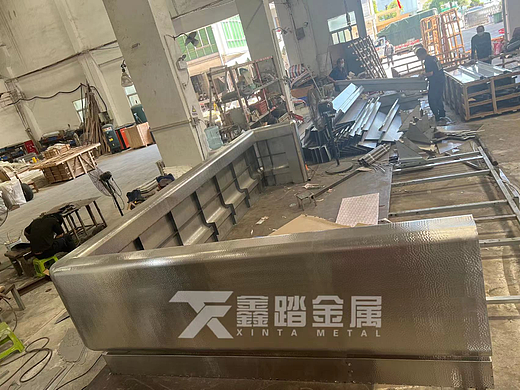 金属接待台 采用蜂窝板做成的不锈钢吧台工厂可麻溜了