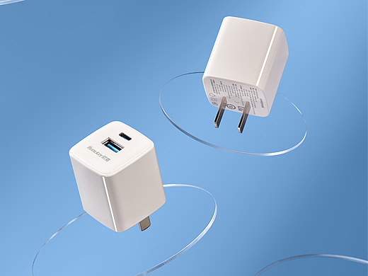 航家两款充电插头双C口和AC口｜平面拍摄