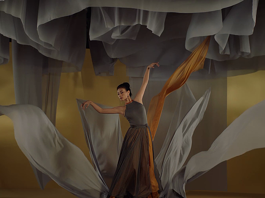 蕾薇尔美体内衣央视版✌️美丽背后的美力