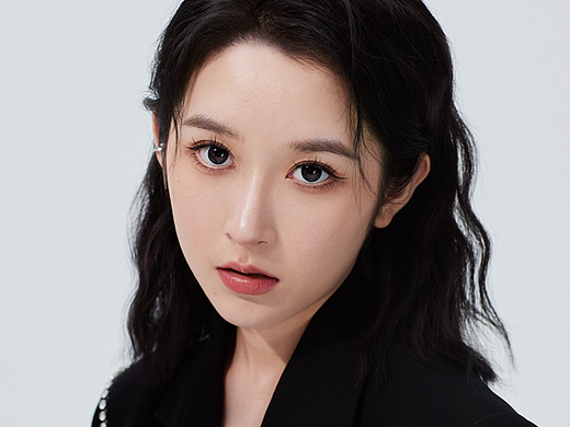 演员应世鸣宣传照（一）