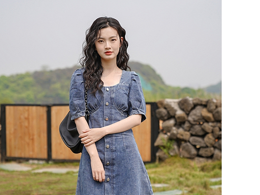 模特Kiki 牛仔连衣裙拍照 复古气质风 短款裙子拍摄