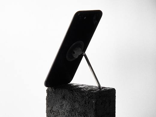 工人的佩剑 Workingman's Sword Phone Stand