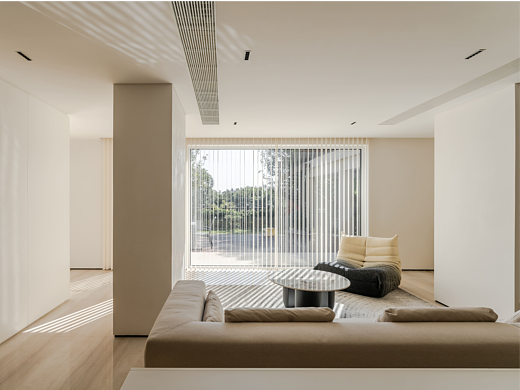 URBAN | When Winter Comes 徐徐入冬来