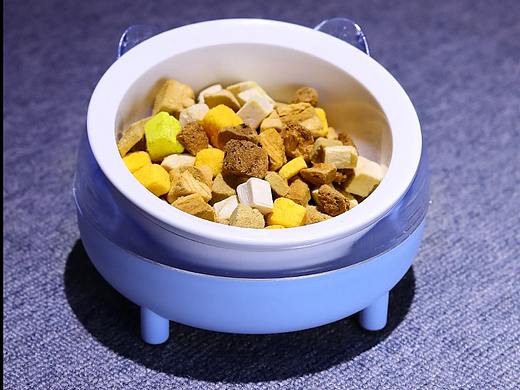 寵物碗（個人主頁-ZNjY1MjYxMjA=） - 產(chǎn)品攝影 - 站酷設(shè)計師馬小柯先生原創(chuàng)素材 - 站酷ZCOOL