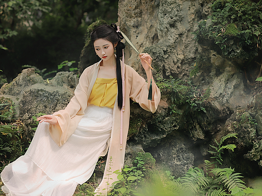 宋制汉服｜辞别再无相见日，终是一人度春秋
