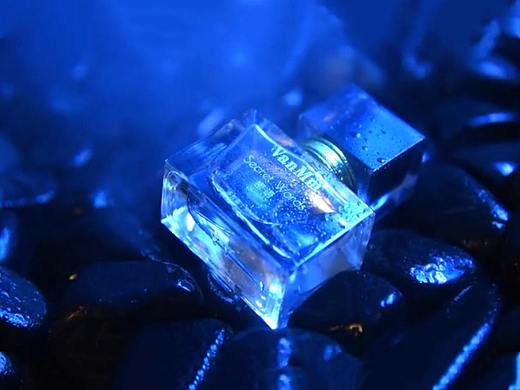 男士香水（個人主頁-ZNjY3MzY4Mjg=） - 產(chǎn)品攝影 - 站酷設(shè)計師vshoot原創(chuàng)素材 - 站酷ZCOOL