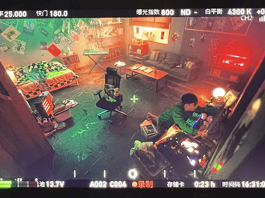 拍摄地推荐 |风格百变的工业风·电竞房