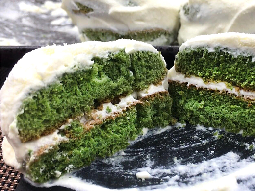 抹茶奶香小饼，奶味香浓，馥郁绵密，抹茶味清新回甘。