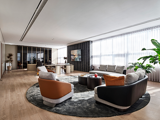 塔然塔设计/青岛世纪海佳办公楼,硬与柔的结合