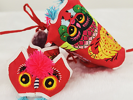 《繡鞋》小孩五毒手工刺繡鞋