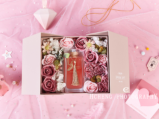 粉色禮品盒高端（個(gè)人主頁-ZNjg3MDY0MTY=） - 產(chǎn)品攝影 - 站酷設(shè)計(jì)師chenghua19871015原創(chuàng)素材 - 站酷ZCOOL