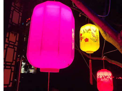 春节树木亮化印花灯笼