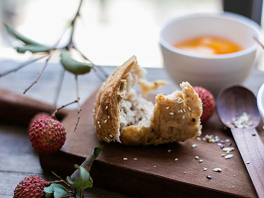 教你的女友拍美食——试试用百微拍餐桌