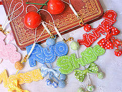 【手作】字母蝴蝶结手机链教程（个人主页-ZMzEzODA=） - 多领域 - 站酷设计师chobi原创素材 - 站酷ZCOOL