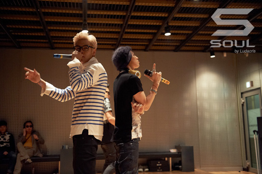 MAYO吖的個(gè)人主頁（封面預(yù)覽） - 主頁封面設(shè)置 - 站酷設(shè)計(jì)師MAYO吖原創(chuàng)素材 - 站酷ZCOOL