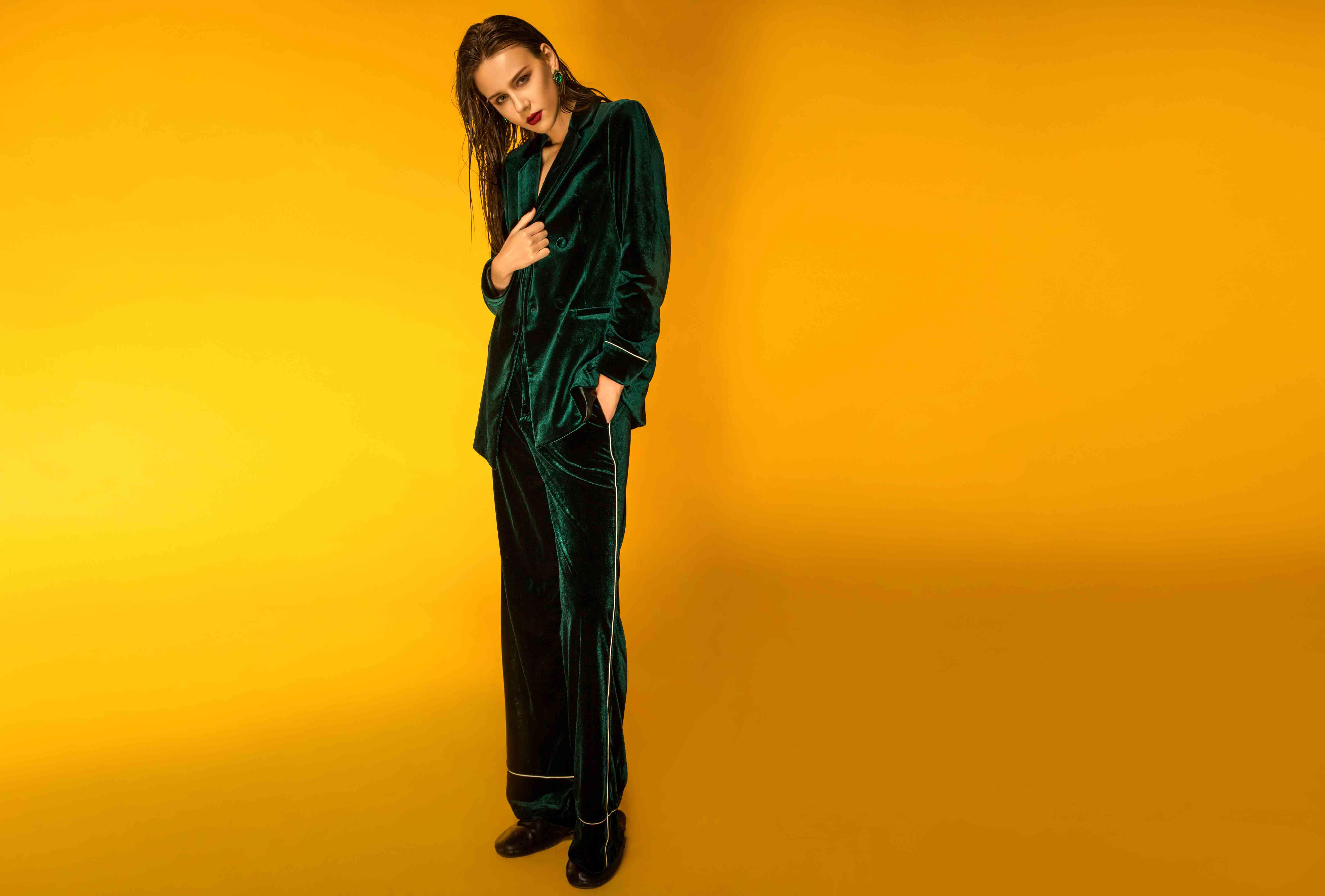 LIUEH赫赫的個(gè)人主頁(yè)（背景預(yù)覽） - 主頁(yè)背景設(shè)置 - 站酷設(shè)計(jì)師LIUEH赫赫原創(chuàng)素材 - 站酷ZCOOL