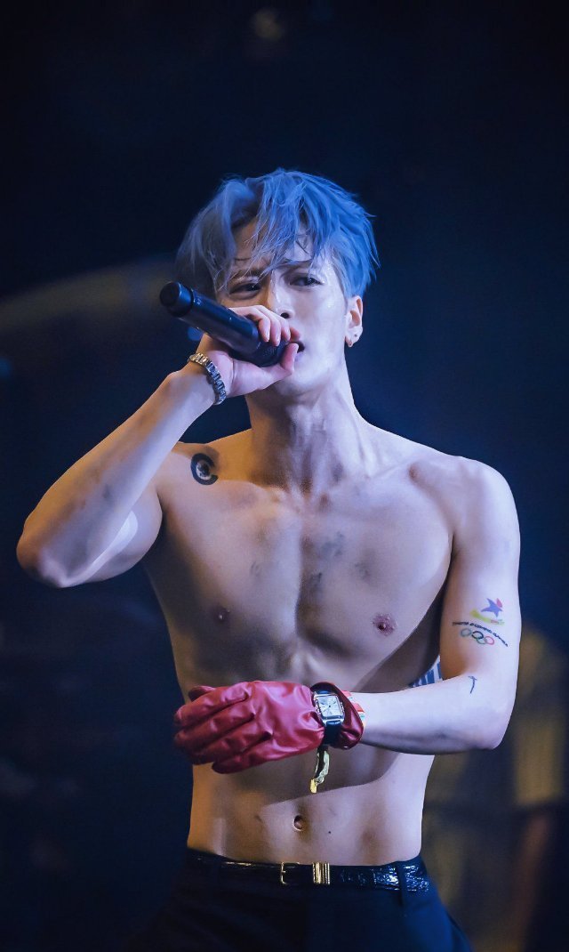 小熊噜啦的个人主页（背景预览） - 主页背景设置 - 站酷设计师小熊噜啦原创素材 - 站酷ZCOOL