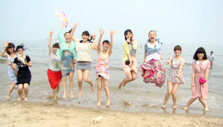 蚕豆子NINI的个人主页（背景预览） - 主页背景设置 - 站酷设计师蚕豆子NINI原创素材 - 站酷ZCOOL