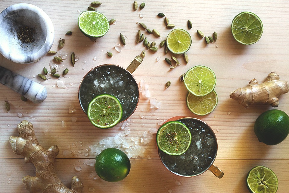 月是弯弯白的个人主页（背景预览） - 主页背景设置 - 站酷设计师月是弯弯白原创素材 - 站酷ZCOOL