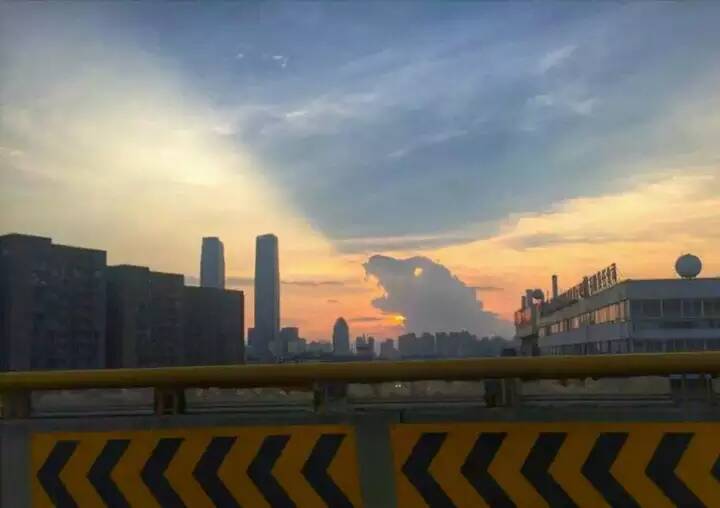 是誰白了頭的個(gè)人主頁（背景預(yù)覽） - 主頁背景設(shè)置 - 站酷設(shè)計(jì)師是誰白了頭原創(chuàng)素材 - 站酷ZCOOL