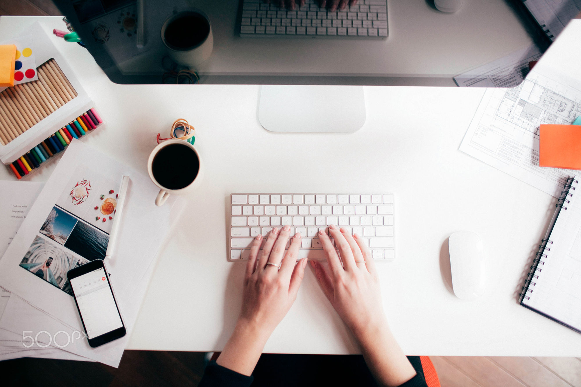 冯晨晨Fcc的个人主页（背景预览） - 主页背景设置 - 站酷设计师冯晨晨Fcc原创素材 - 站酷ZCOOL